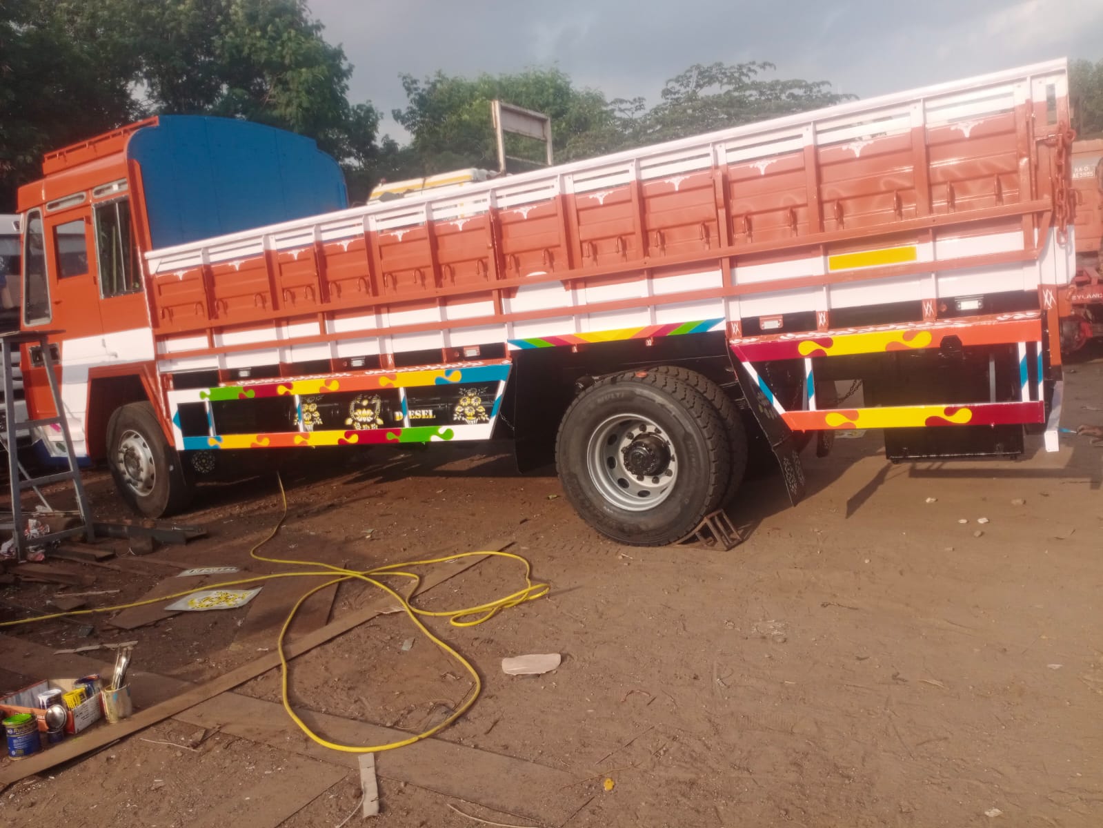 Professional lorry body builders near Namakkal