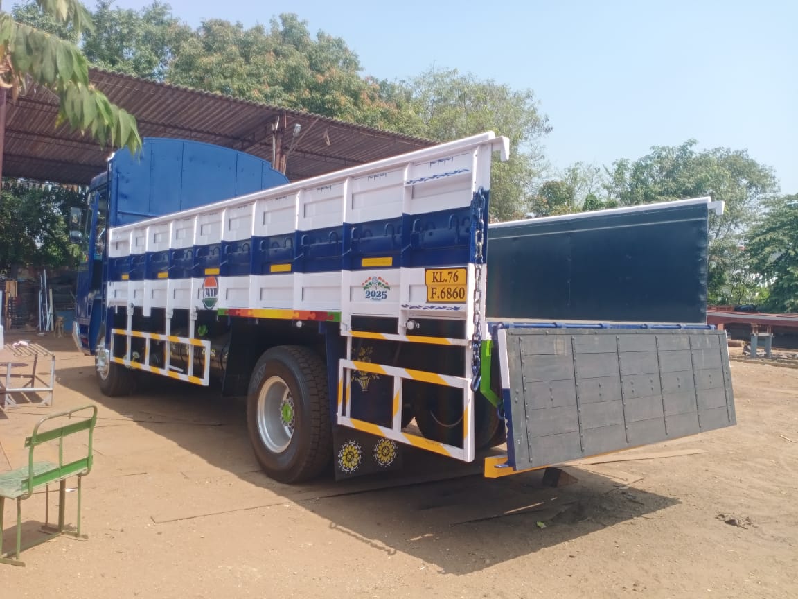 Professional lorry body manufacturing services in Namakkal